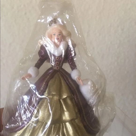 Happy holiday Barbie 1996 ornament vintage hallmark ornament barbie - Picture 3 of 3